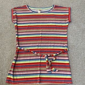 Striped long-length tee with tie belt.